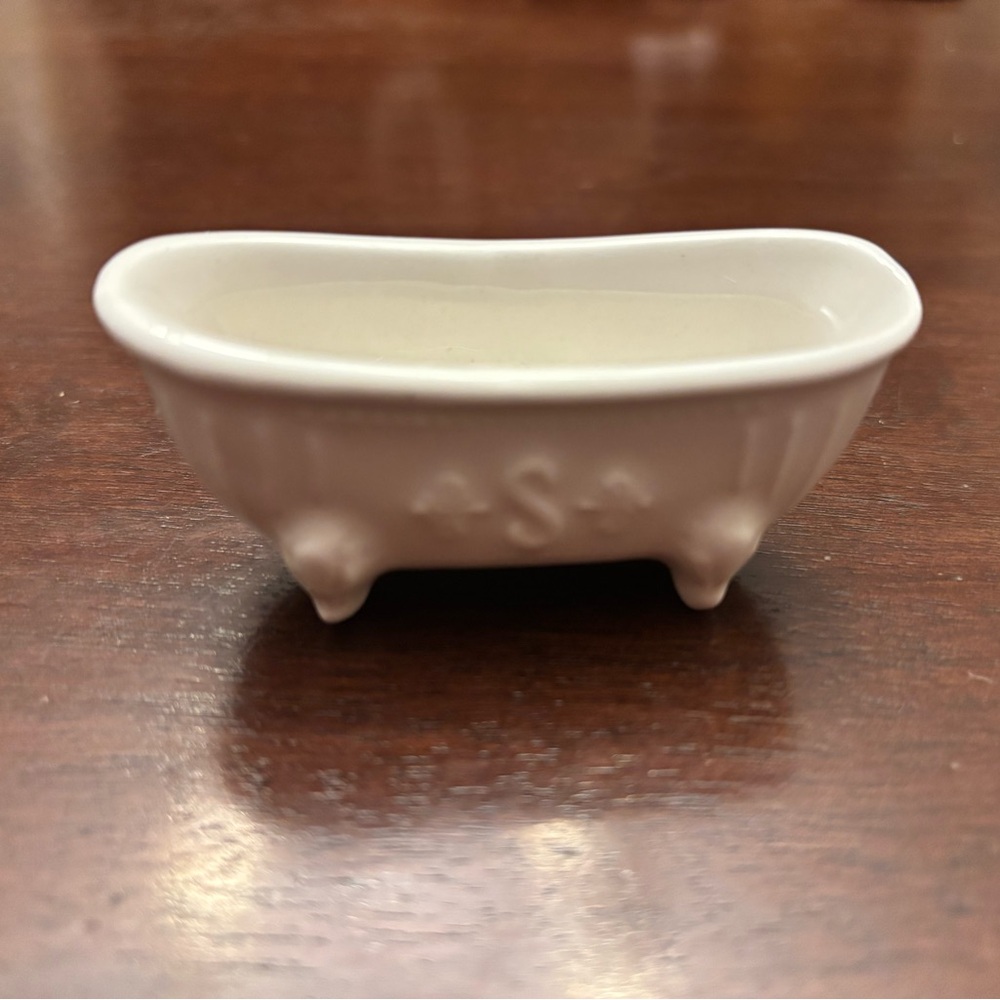 New Mini clawfoot ceramic Soap Holder from Sabon